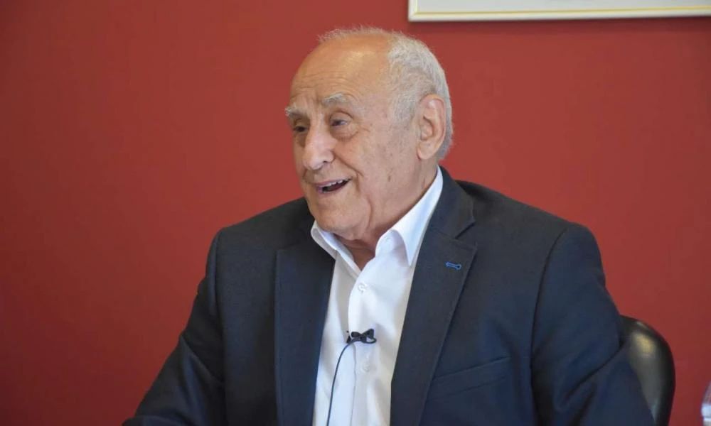 Λευκάδα: Αυτός είναι ο δήμαρχος που εκλέχτηκε για πρώτη φορά στα 84 του!